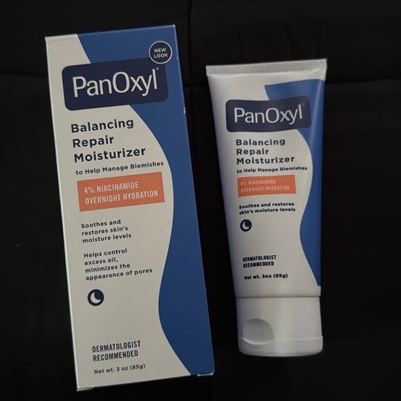 PanOxyl PM Balancing Repair Moisturizer with Niacinamide - Picture 1 of 5